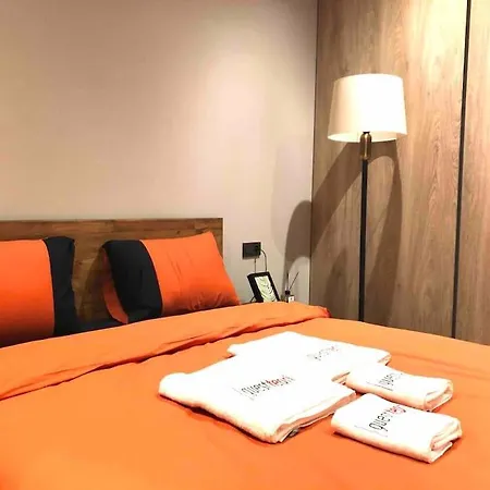 Luxury - Pool, Parking & Gym In Beyoglu איסטמבול