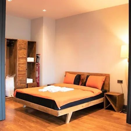 Luxury - Pool, Parking & Gym In Beyoglu איסטמבול