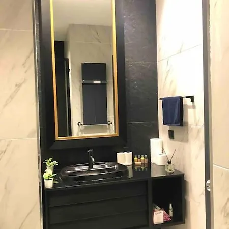 Luxury - Pool, Parking & Gym In Beyoglu * איסטמבול